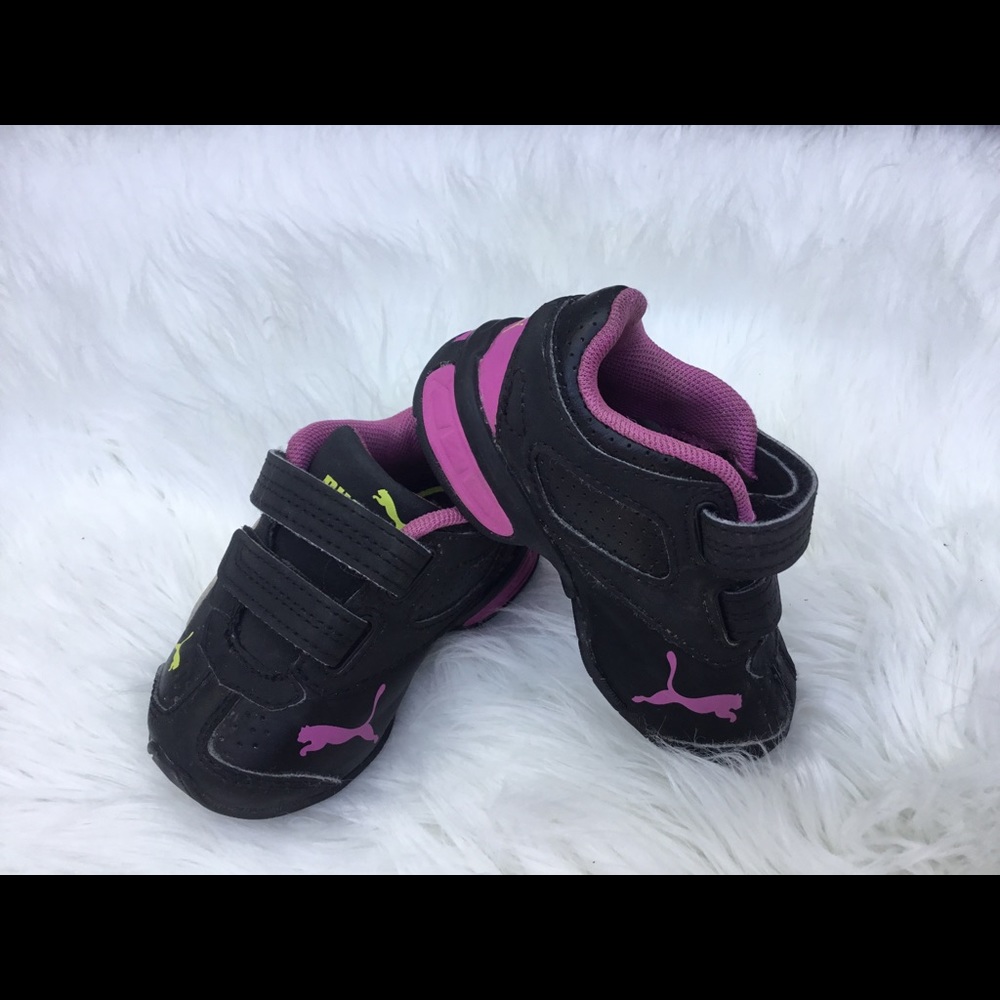 Pumas Shoes